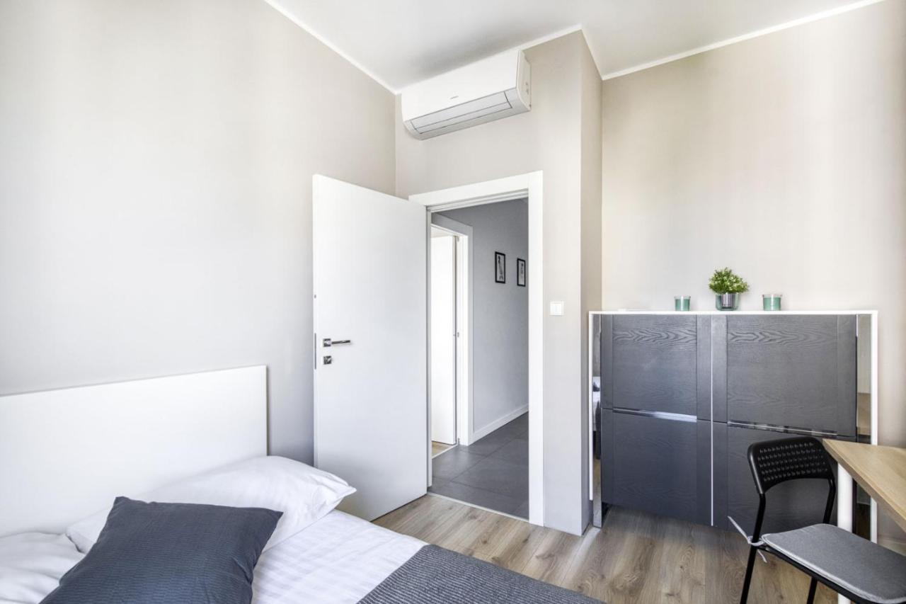 Mg Apartments Siedmiogrodzka Варшава Экстерьер фото